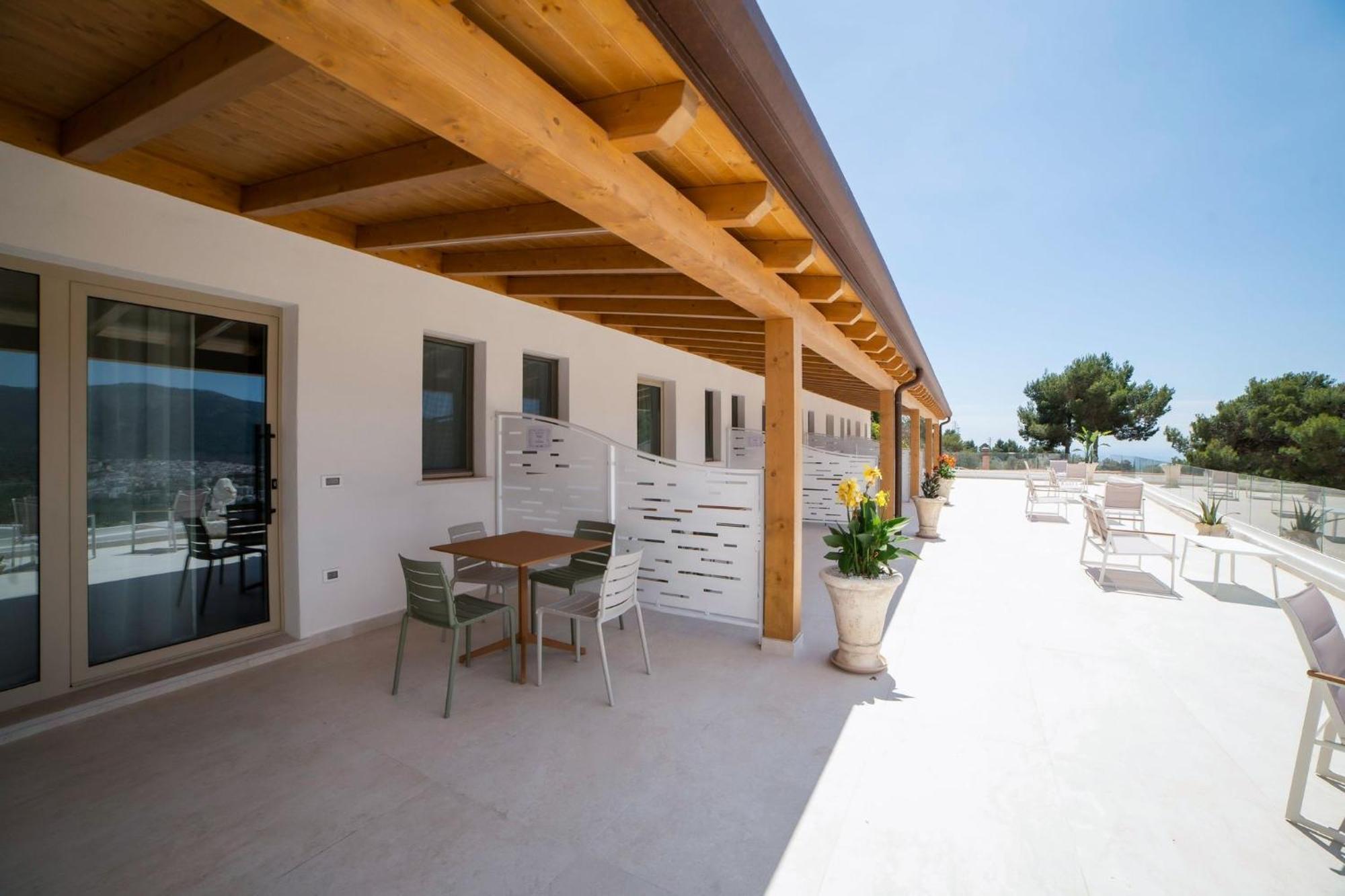 Aura Apartments Mattinata Exterior foto